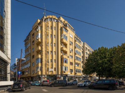 CORNELIU COPOSU – 2 CAMERE, 53 MP TOTAL, CENTRALA PROPRIE, DOUA BALCOANE!