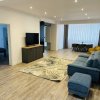 Apartament 3 camere Mamaia Nord  Vedere frontală la mare parcare inclusa  thumb 2