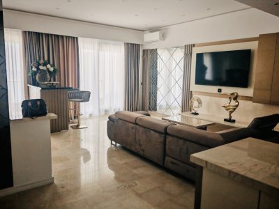 Apartament Premium cu Vedere la Mare – Faleza Nord Parcare subterană 