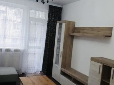 De vânzare - apartament 3 camere, renovat complet, Tomis Nord, etaj 1