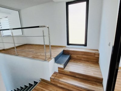 Spațiu comercial de închiriat-Zona Peninsulară, Piața Ovidiu Biserica Greacă