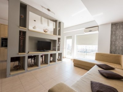 Inchiriere Apartament 2 camere spațios pe malul marii