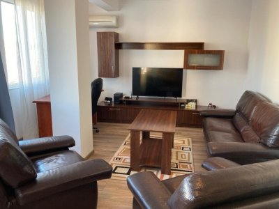 Inchiriere Apartament spațios Trocadero