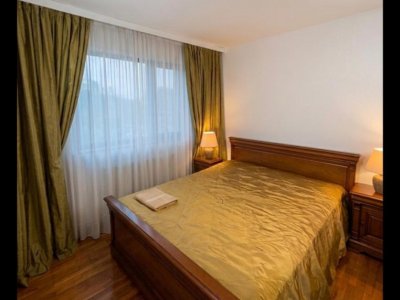 Apartament 3 camere de închiriat – Faleza Nord Parc Str. Unirii Loc parcare