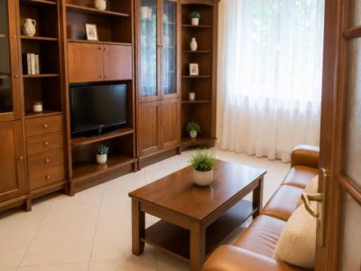 Închiriere apartament 4 camere decomandat + garaj 