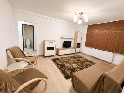 Închiriere apartament 3 camere Centru 