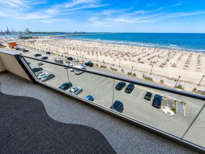 Închiriere Apartament prima linie la mare