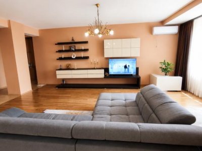 Vânzare apartament 2/3 camere 113 mp. Portul Tomis 
