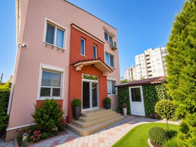 Vânzare vilă S+P+1 spatioasa Faleza Nord 
