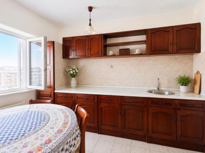 Vânzare Apartament 3 camere decomandat Lăpușneanu 