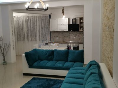 Apartament disponibil termen lung decorat cu rafinament Mamaia Nord 