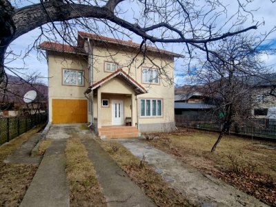 Casă în Chiojdu, Buzău – Plaiul Bâscilor Ideală pentru Pensiune, Casa de vacanta