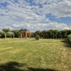 Proprietate exclusivistă cu 7.000 mp teren, piscină și multiple spații adiacente thumb 9