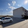 2 camere cu grădină privată de 50 mp de închiriat în Tunari  parcare inclusa thumb 11
