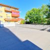Apartament cu 5 camere si curte imensa-posibilitate de recompartimentare. thumb 3