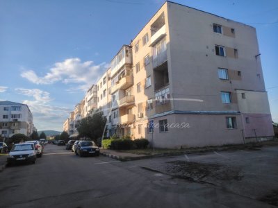 De vânzare –apartament situat în Băbeni, județul Vâlcea 
