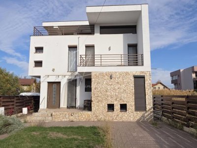 Nu doar o vila mediteraneana! Un stil de viata in Otopeni