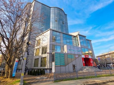 Bucuresti Mall Vitan, cladire de birouri clasa A