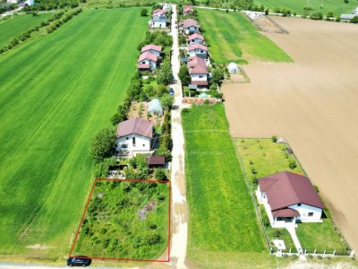 Teren intravilan in zona rezidentiala, la 1 km de A0 si A1