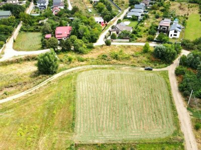 Teren intravilan la Teghes – pozitionare excelenta langa padure